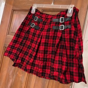 NWT Hot Topic Red Plaid Pleated Skirt Size M